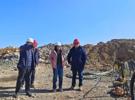 陳印輝帶隊(duì)檢查風(fēng)電項(xiàng)目安全生產(chǎn)工作并慰問(wèn)一線職工